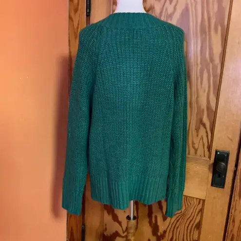 a.n.a . Green chunky v neck sweater