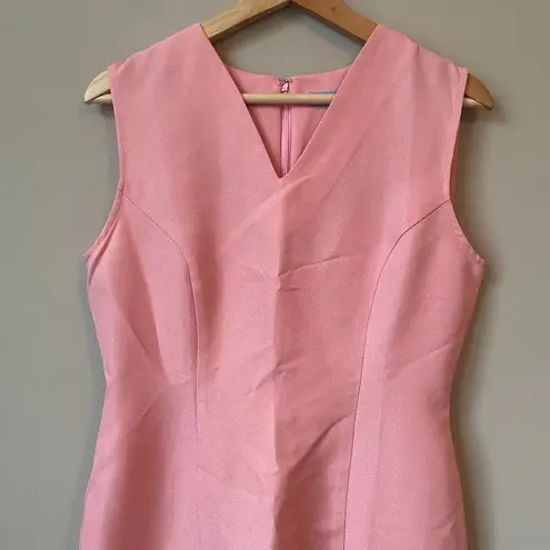 Koret Women's Size 10 Sleeveless Fitted V