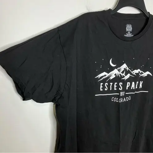 On The Road apparel co. Estes Park black and white t-shirt size XL