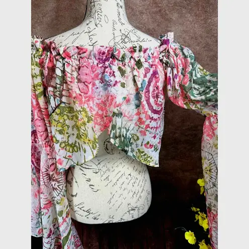 Live 4 Truth Crop Top with Exaggerated Bell Sleeves Floral Size S
