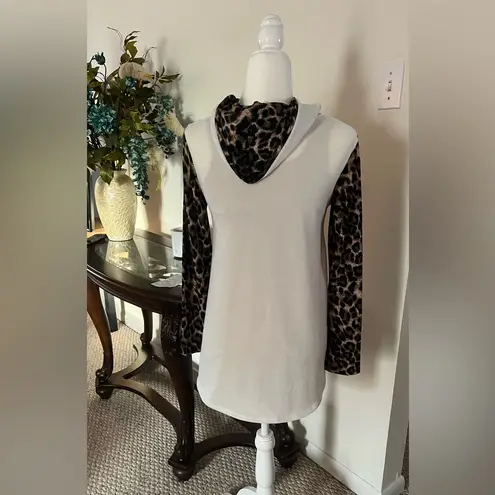 Lilipad Medium Long Cream Hoodie Sweater Animal Print Pre