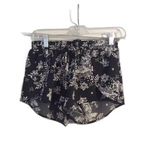 Full Tilt Black Floral Faux Wrap Look Shorts Cute Size Small S