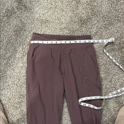 Mountain Hardwear  Dynama Pants in Mauve color Size XS