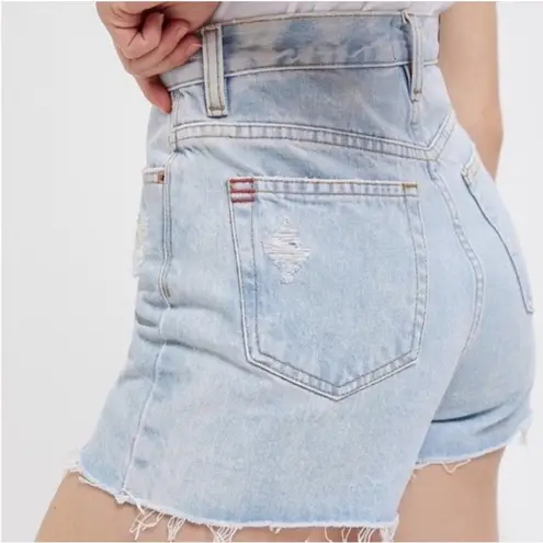 BDG UO  Girlfriend High Rise Denim Shorts (Sz 28) Light Wash Distressed Blue Jean