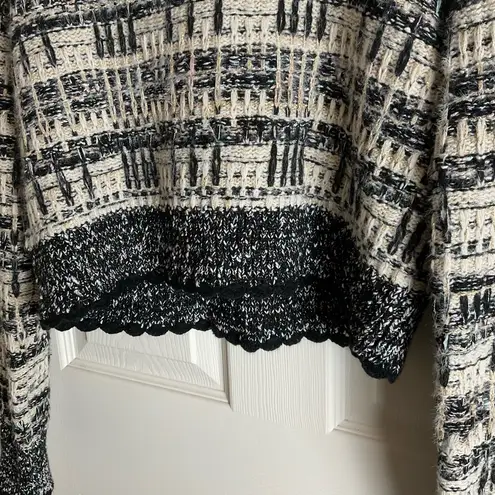 House of Harlow 1960 Black and Cream Knit Sweater Size Medium