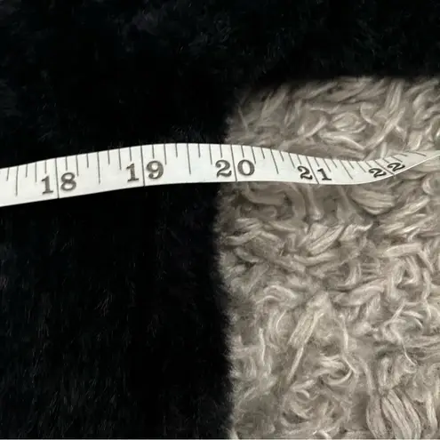 Abercrombie & Fitch  black fuzzy sweater size xs - Image 3