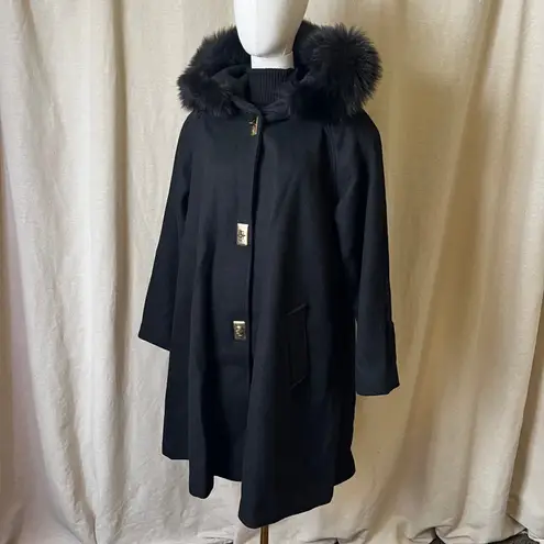 Vintage Carol Horn Black Hooded Wool Coat with Faux Fur Trim & Brass Closure 8