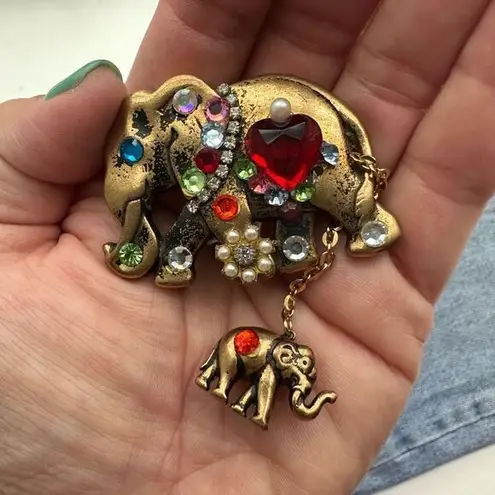 Vintage ‘90’s Elephant And Baby Gold Brooch With Stones