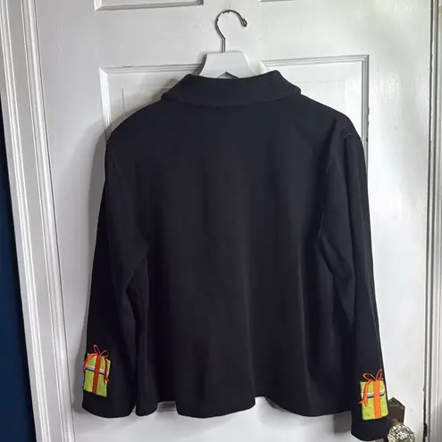 Vintage Christmas Appliqué Embroidered Button