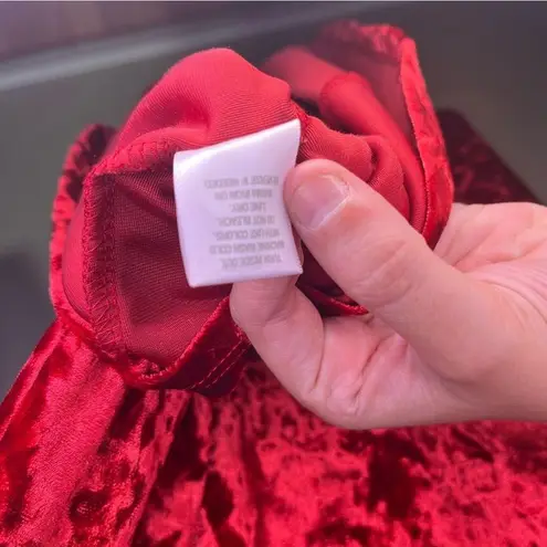 Westport 1962 Red Crushed Velvet Fitted 3/4 Sleeve Medium Date Night Vampire