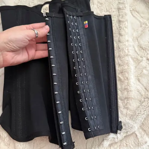 Curves By Ysculpty 3XL Black Waist Cincher Body Shaper Shapewear Zipper & Hook Size undefined