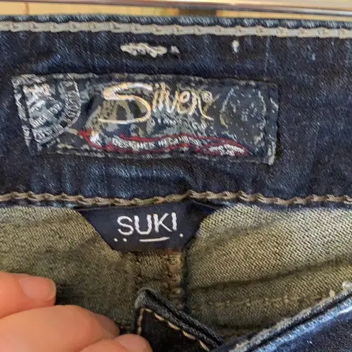 Silver Jeans 🚫SOLD🚫Silver Suki Darkwash Flared Jeans Size 34W/33L