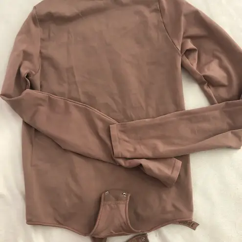 SKIMS NWB ESSENTIAL CREW NECK LONG SLEEVE BODYSUIT