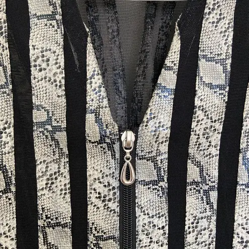 NWOT | T&W Designs women’s sheer snakeskin striped zip jacket Large Black
