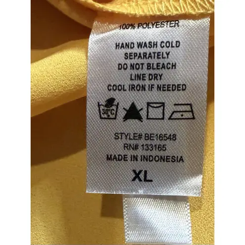 NWT Everleigh Yellow Collared Sleeveless Blouse Pocket Detail Women’s Size XL