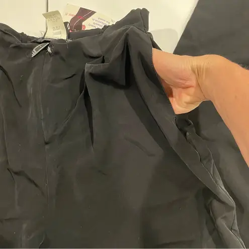 Elle 80’s-90’s high rise pleated ankle logo workout pants black NWT pockets 🥰