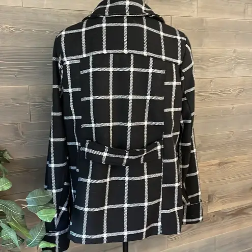 Larry Levine EUC, , black and white plaid swing double breasted coat