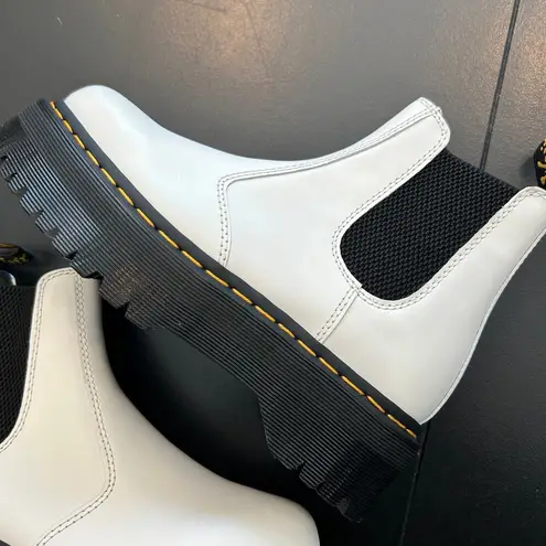 Dr. Martens  2976 Quad Women Smooth Leather Chelsea Platform Boots White Black NEW