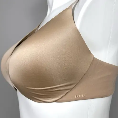 SKIMS Wireless Form Push Up Plunge Bra Size 44D Clay? Beige Padded Lined Logo