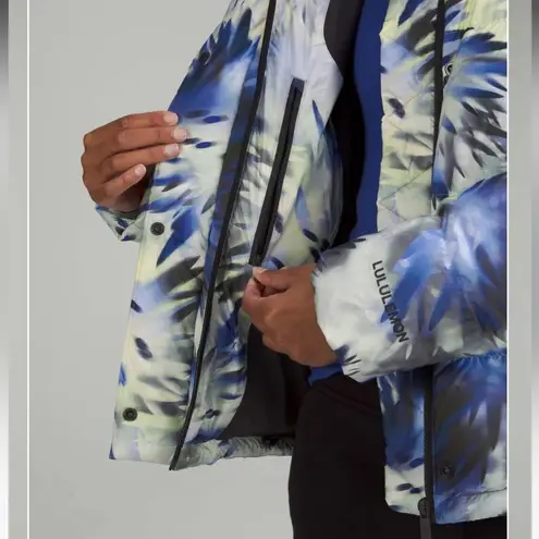 Lululemon NWT  Wunder Puff Jacket / Chromatic Cloudscape Multi / 0 - Image 9