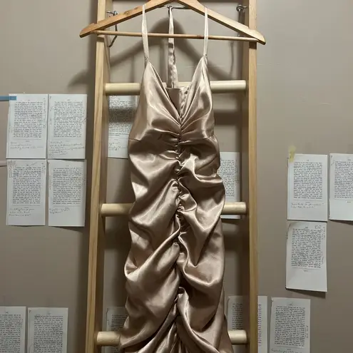 Jessica McClintock Vintage Y2K Gold Satin Halter Maxi Evening Formal Ruffled Gown Dress