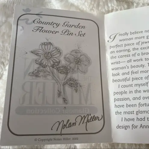 The Nolan Miller Glamour Collection Flower Pin set Green