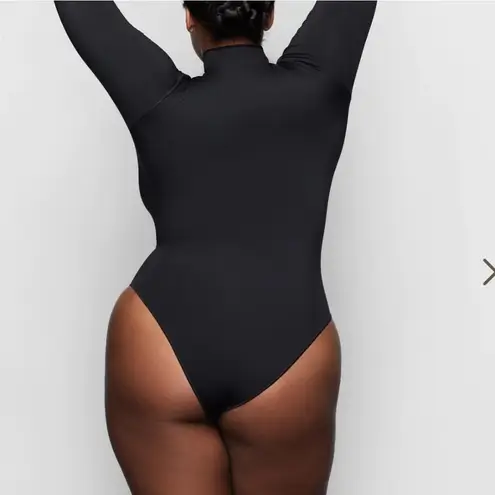 SKIMS ESSENTIAL MOCK NECK LONG SLEEVE BODYSUIT