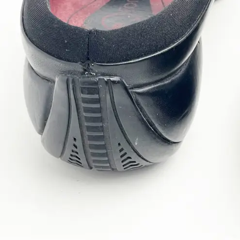 Merrell Spire Black Wide Heel Slip On Performance Footwear Loafers, Size 8