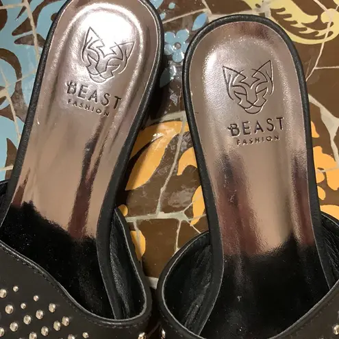 Beast Fashion Black Flat Studded Mules Sz: 7.5