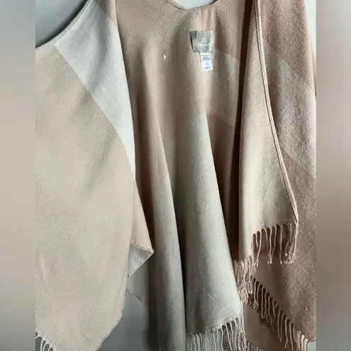SOIA & KYO Colorblock Fringe Wrap Shawl Scarf Poncho Soft Neutral