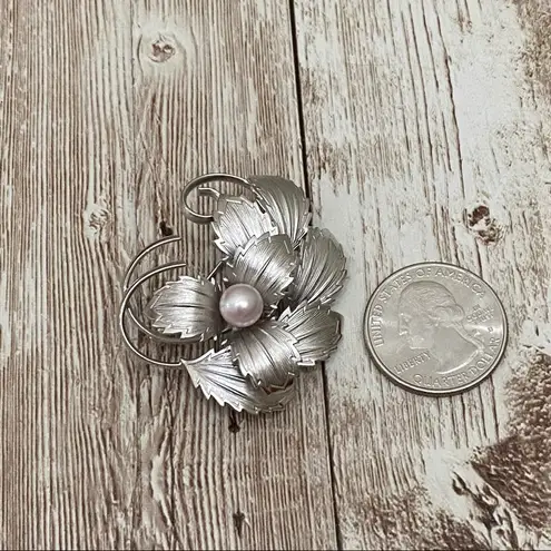 Vintage Asian 3D Flower Faux Pearl Brooch