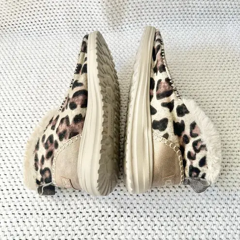 Hey Dude Denny Leo Taupe Leopard Animal Print Slip On Ankle Booties Women 9 NWT