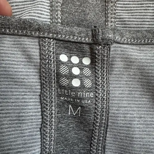 Title Nine Gray White Stripe Athletic Tank Top Medium Activewear Tennis Golf