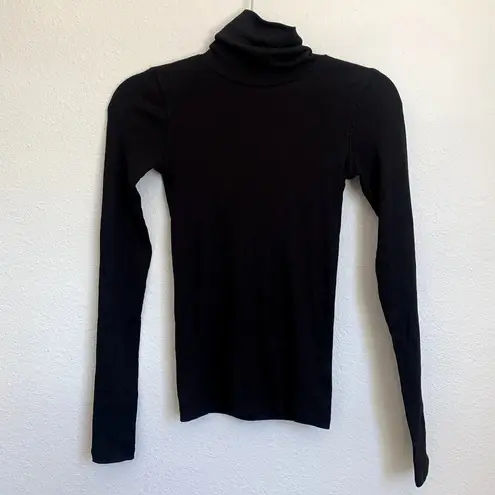 Everlane NWT  The Pima Micro-Rib Turtleneck in Black