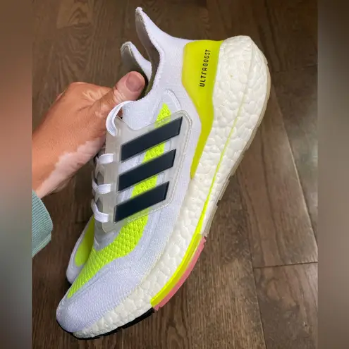Adidas  Ultraboost 21 Women’s Size 7 white solar yellow