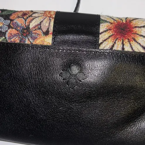 Patricia Nash TAPESTRY AND LEATHER CROSSBODY GORGEOUS AND CHIC A ONE OF A KIND❤️