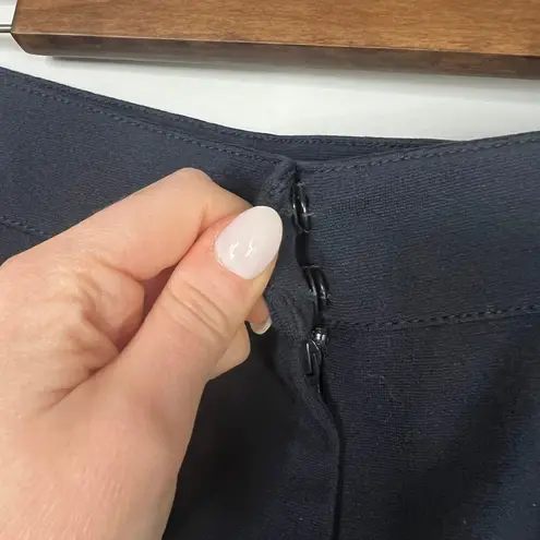 Akris Punto Classic Tapered Straight Leg Dress Work Pants Size US 6 Navy Blue