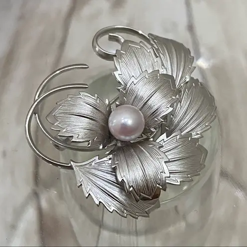 Vintage Asian 3D Flower Faux Pearl Brooch