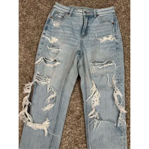 American Eagle  Mom Jean Comfort Stretch Waistband Destroyed Ripped Jean Light 0