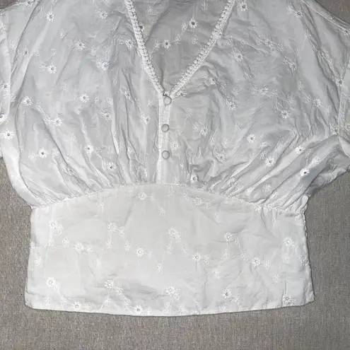 Cliche | White Eyelet Cropped Peasant Top | Small