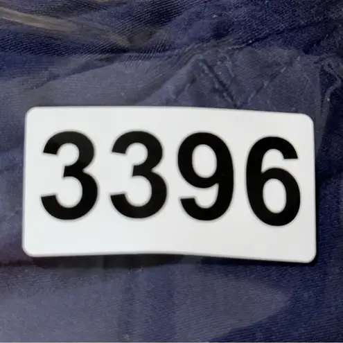 British Khaki Women’s Size 4 Navy Blue White Embroidered Sharks Nautical Shorts