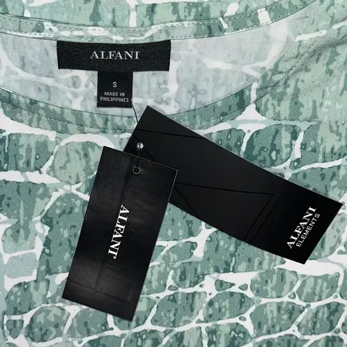 Hemline Alfani Elements NWT Size S Green & White Reptile Print Round Blouse Top