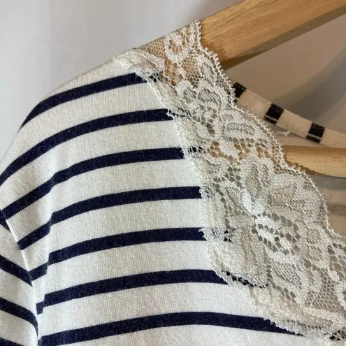 Chico’s Black and White Striped 3/4 Long Sleeves Lace V