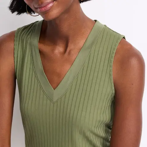 Nine Britton Ailee Rib V neck Tank with Side Slits Green Medium NWT STITCH FIX