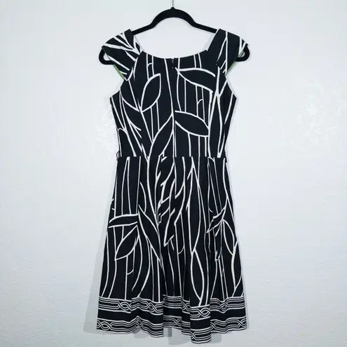 Madison Leigh Black & White Patterned A-Line Dress Size 4 Petite
