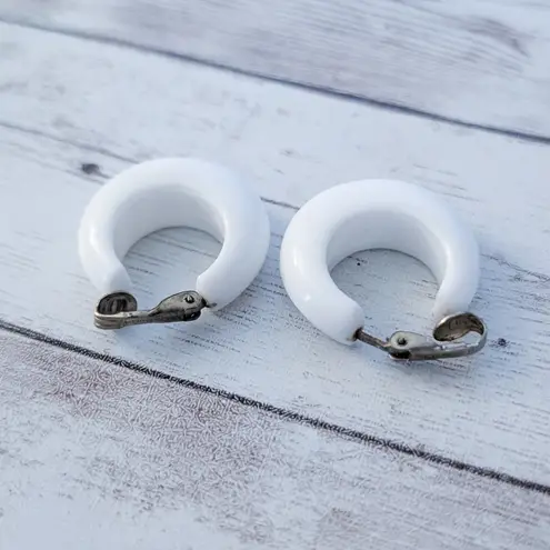 Vintage Clip On Earrings Chunky Retro Hoops White