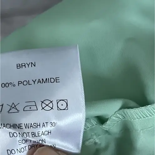 NWT Sporty & Rich Good Health Nylon Women’s Short Thyme/White L Lounge Relaxed Green Size L