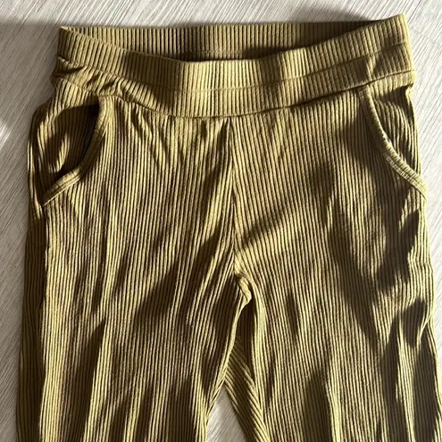 Amour Vert Amour very • Skylar Paris ribbed jogger in matcha