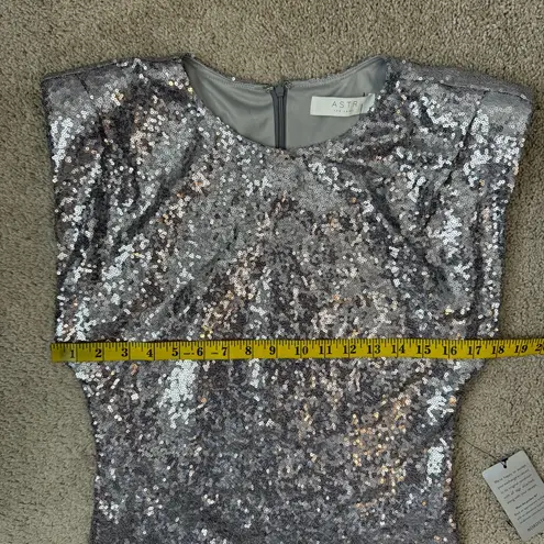 ASTR  The Label Structured Cap Sleeve Sequins Mini Dress Silver L