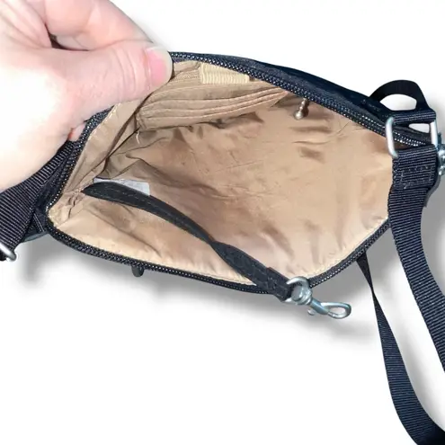 Baggallini Crossbody Shoulder Bag Purse Pockets Travel Carry On Handbag Holiday